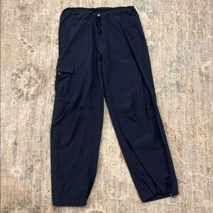 Alo women’s high-waist elevation trouser in navy blue